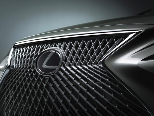 Avant voiture hybride Lexus LS