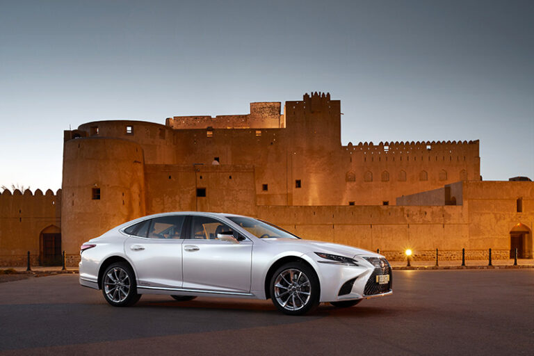 Voiture hybride Lexus LS