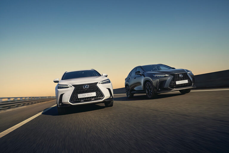 Voiture hybride Lexus NX 350h en route