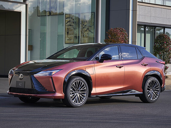 Avant Voiture électrique Lexus RZ