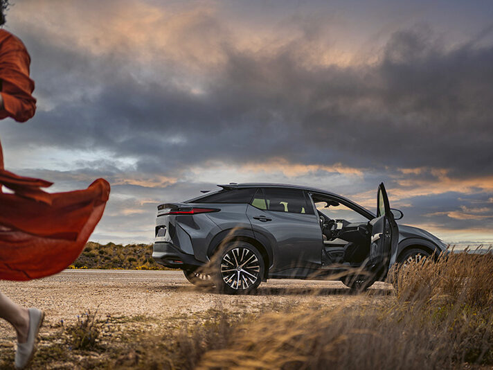 Arriere Voiture électrique Lexus RZ