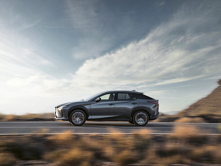 Voiture électrique Lexus RZ