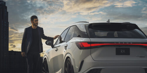 voiture Lexus RX blanc