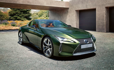 LC-500h-6 Avant Voiture hybride Lexus LC-500h de couleur verte