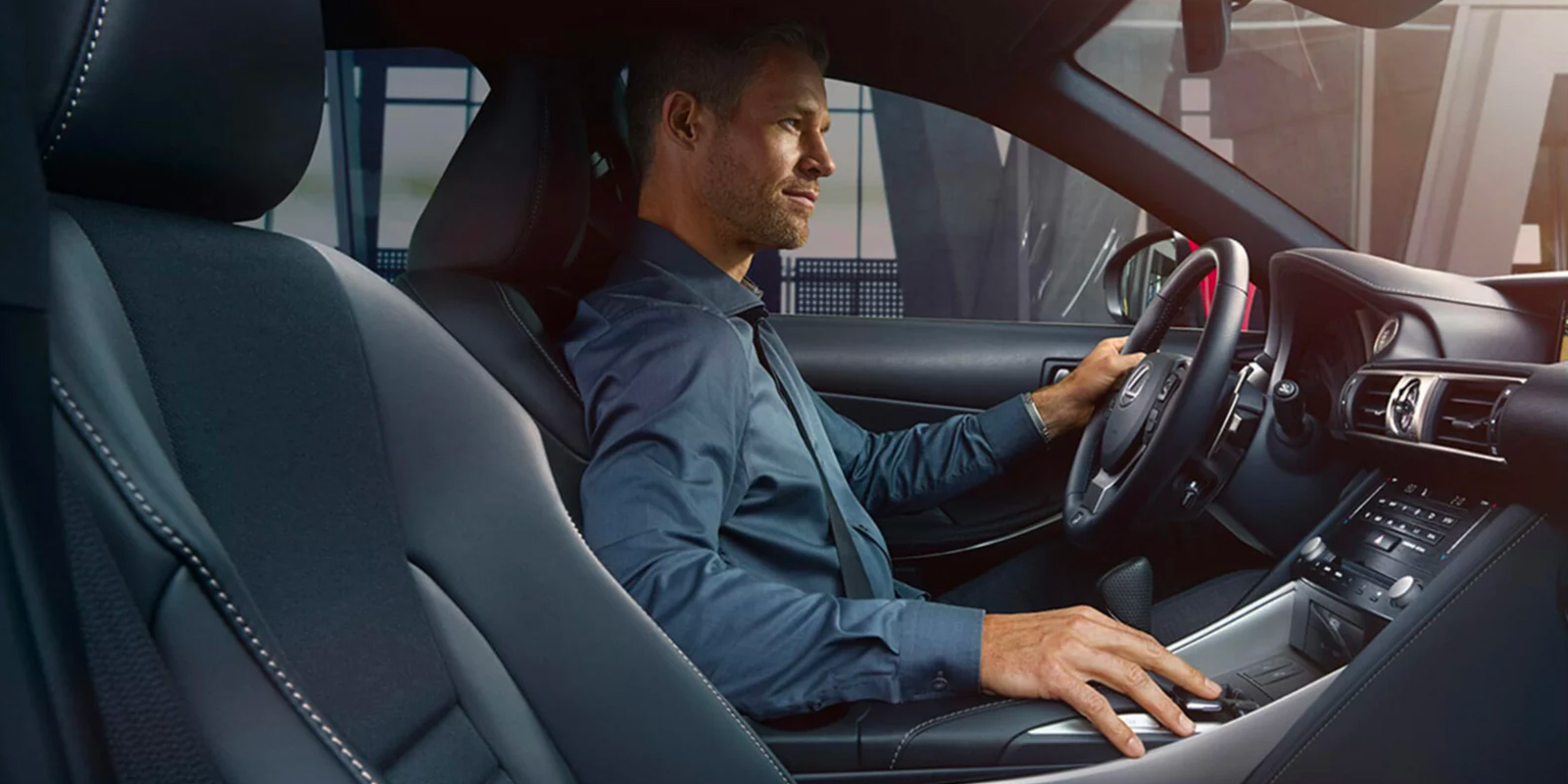 fleet-header-3 Voiture de société de luxe chez Lexus à Namur