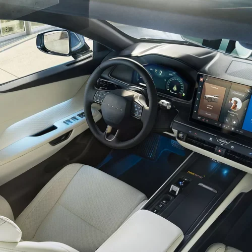 Intérieur design et connecté d'une Lexus